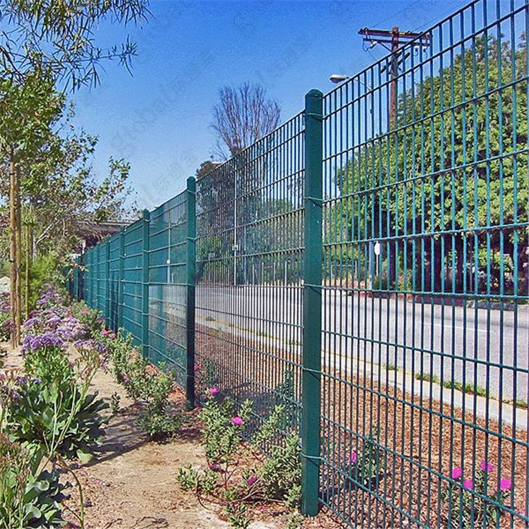 公路護欄網(wǎng)案例展示圖片4 公路護欄網(wǎng)案例展示圖片4