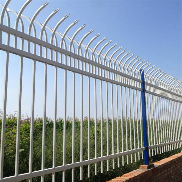 鋅鋼護(hù)欄案例展示圖片3 鋅鋼護(hù)欄案例展示圖片3